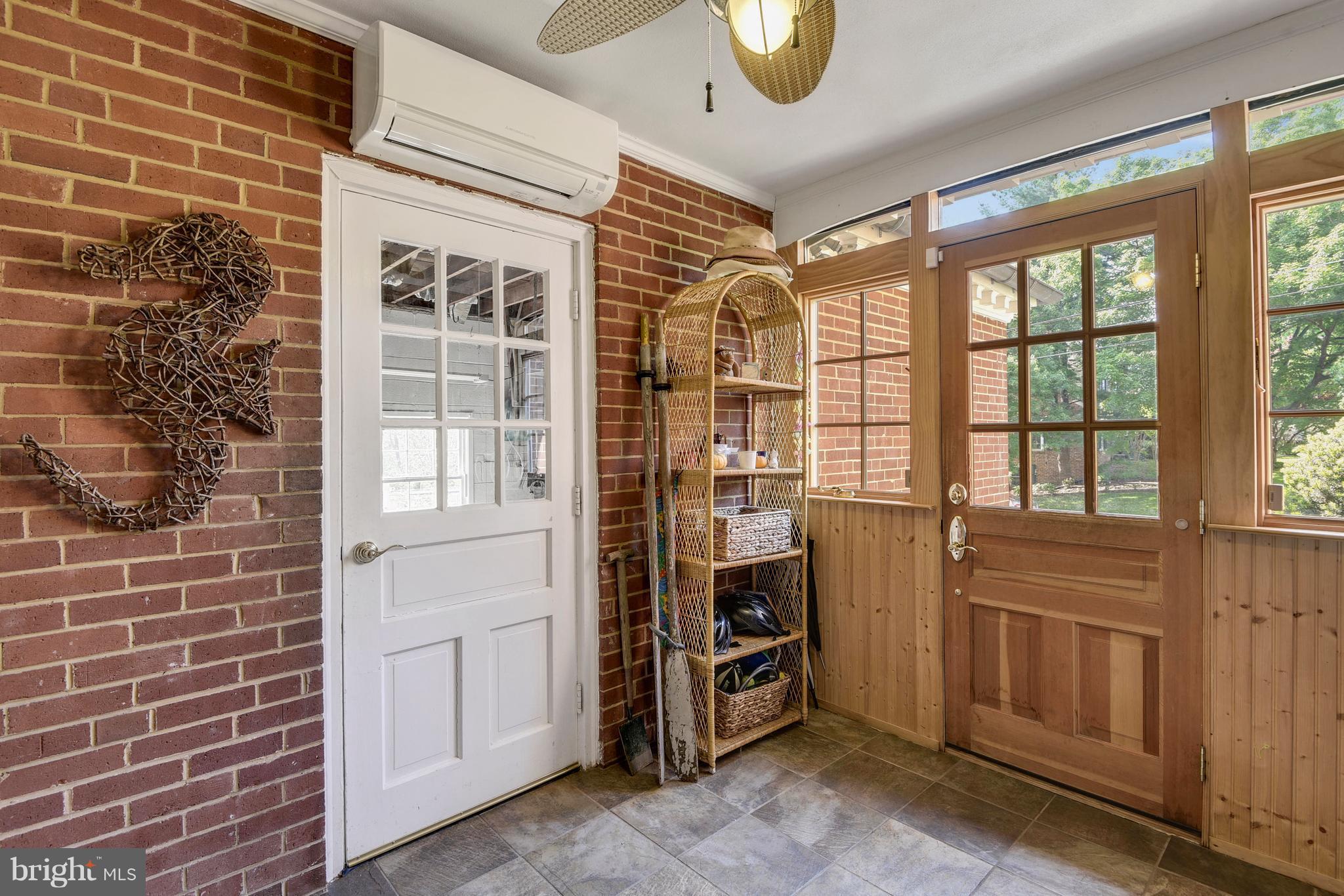 5500 Jordan Road Bethesda, MD 20816 - Photo 24 of 30 Mudroom