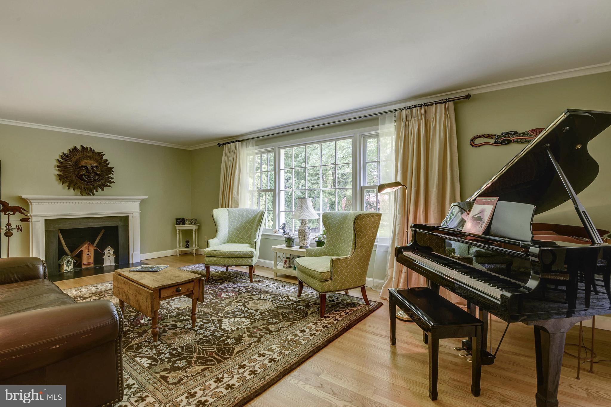 5500 Jordan Road Bethesda, MD 20816 - Photo 4 of 30 Living Room
