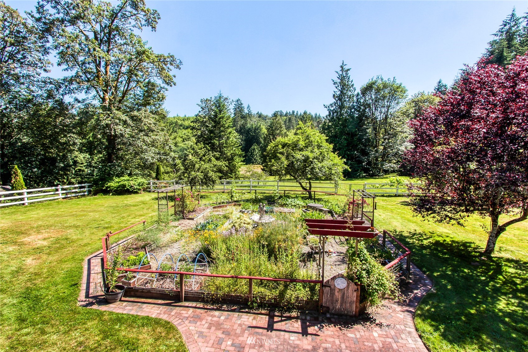 2001 Woods Road Southeast Port Orchard, WA 98366 - Photo 4 of 40 Gallery Image 4