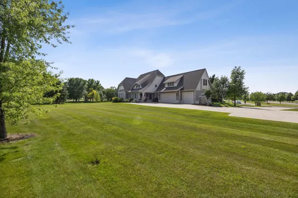 $1,100,000 | 2508 Rose Creek Parkway South, Fargo, ND 58104