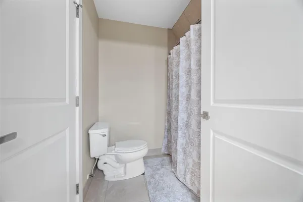 $1,100,000 | 2508 Rose Creek Parkway South, Fargo, ND 58104