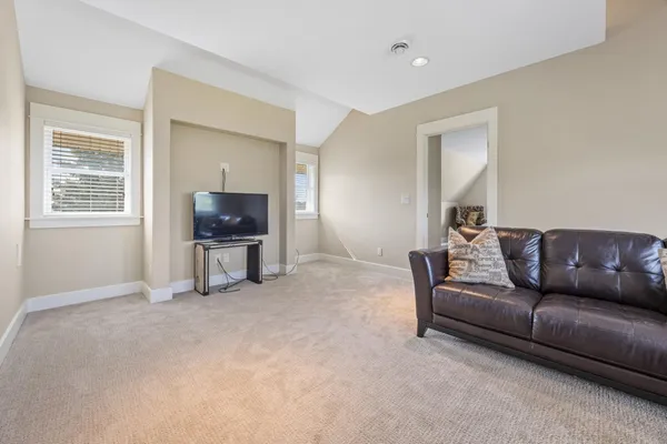$1,100,000 | 2508 Rose Creek Parkway South, Fargo, ND 58104