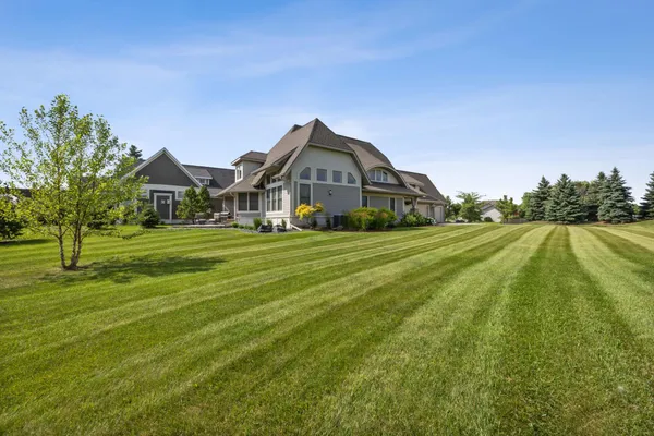 $1,100,000 | 2508 Rose Creek Parkway South, Fargo, ND 58104