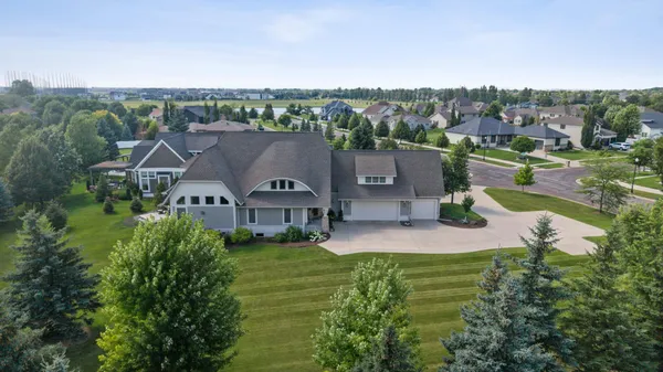 $1,100,000 | 2508 Rose Creek Parkway South, Fargo, ND 58104