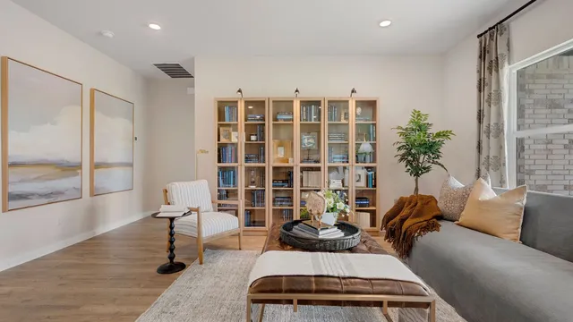 $385,990 | 228 Rock Spgs Drive, Marble Falls, TX 78654