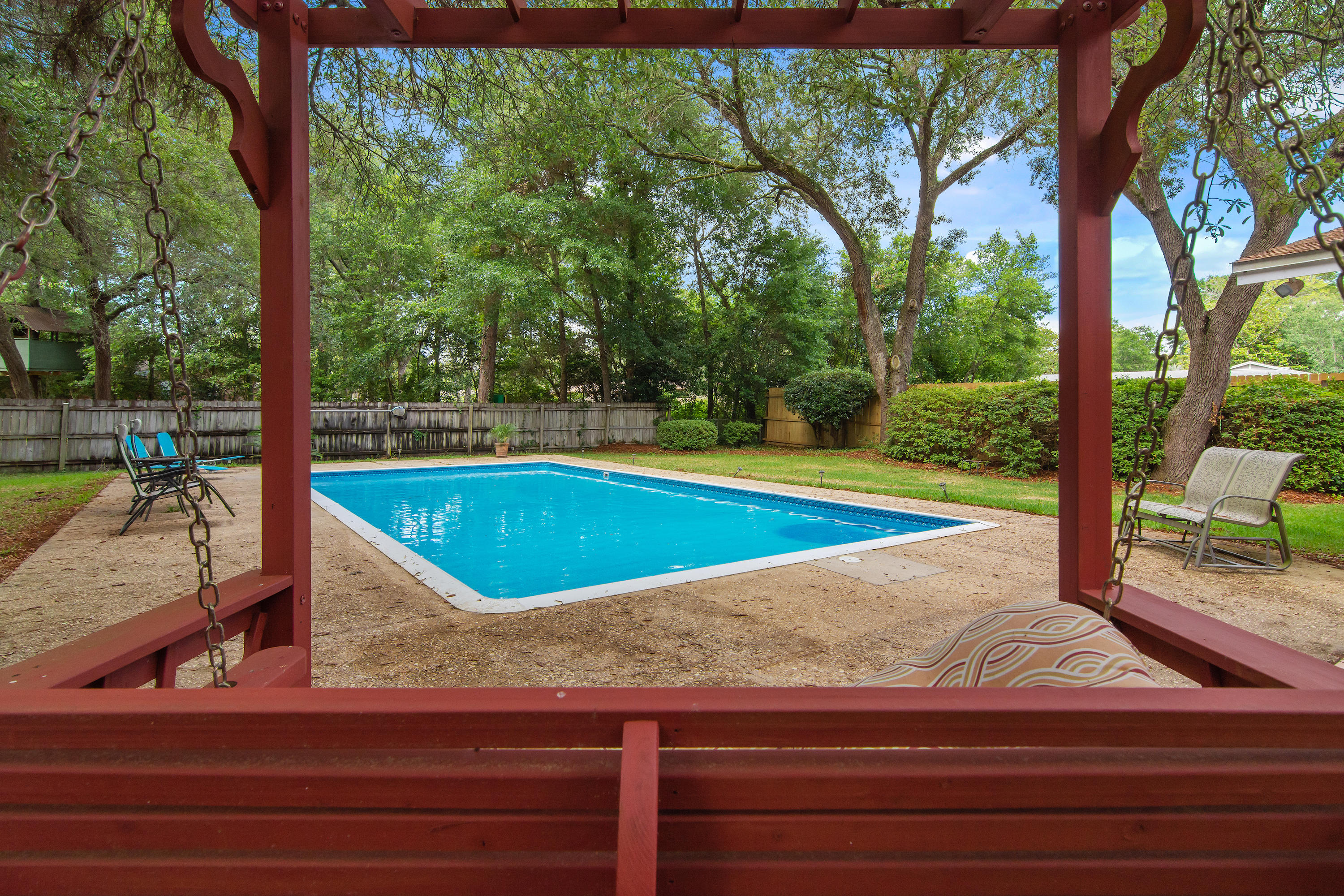 555 Northwest Mooney Road Fort Walton Beach, FL 32547 - Photo 6 of 37 555 Mooney Rd-30