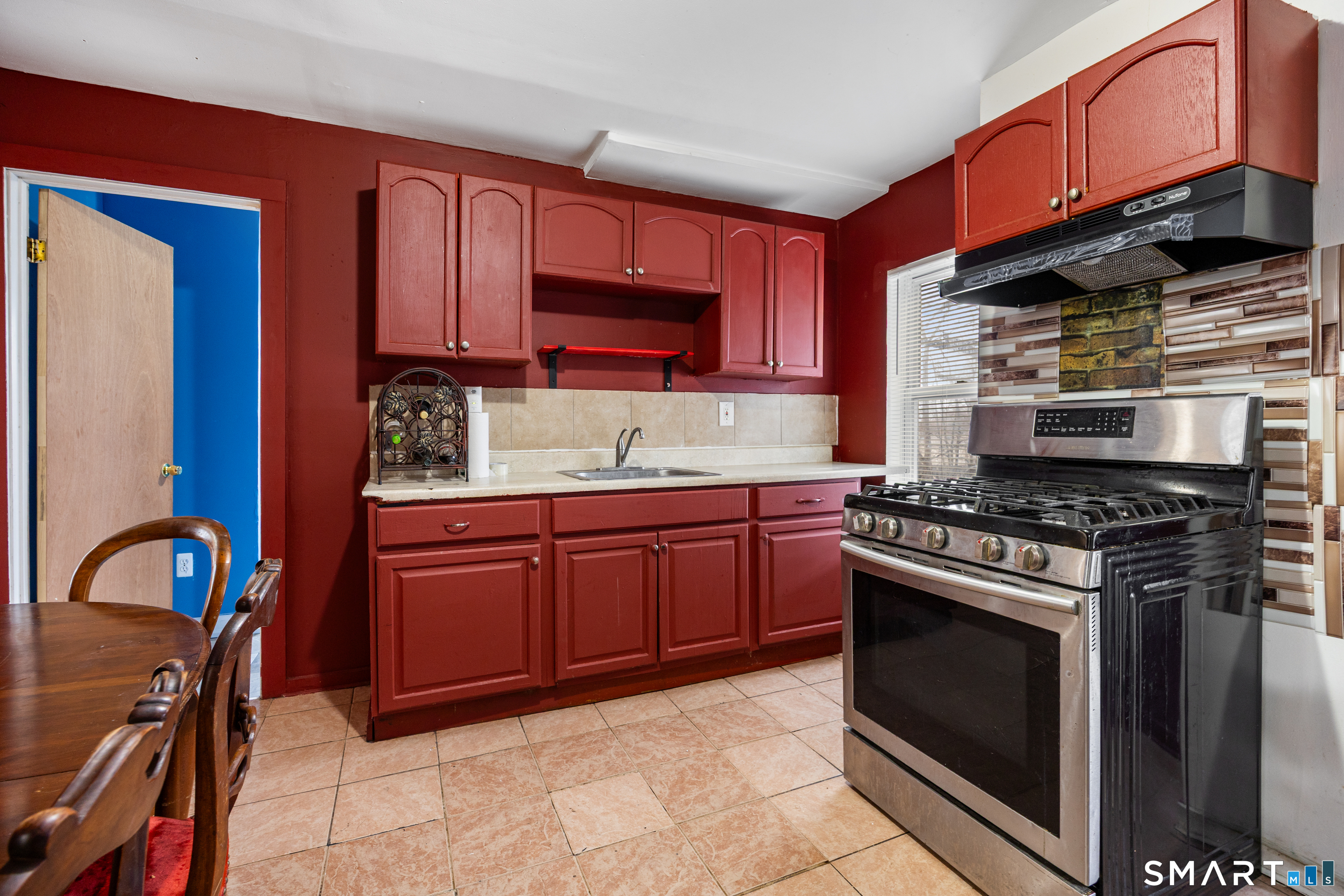 33 Martin Street Hartford, CT 06120 - Photo 16 of 35