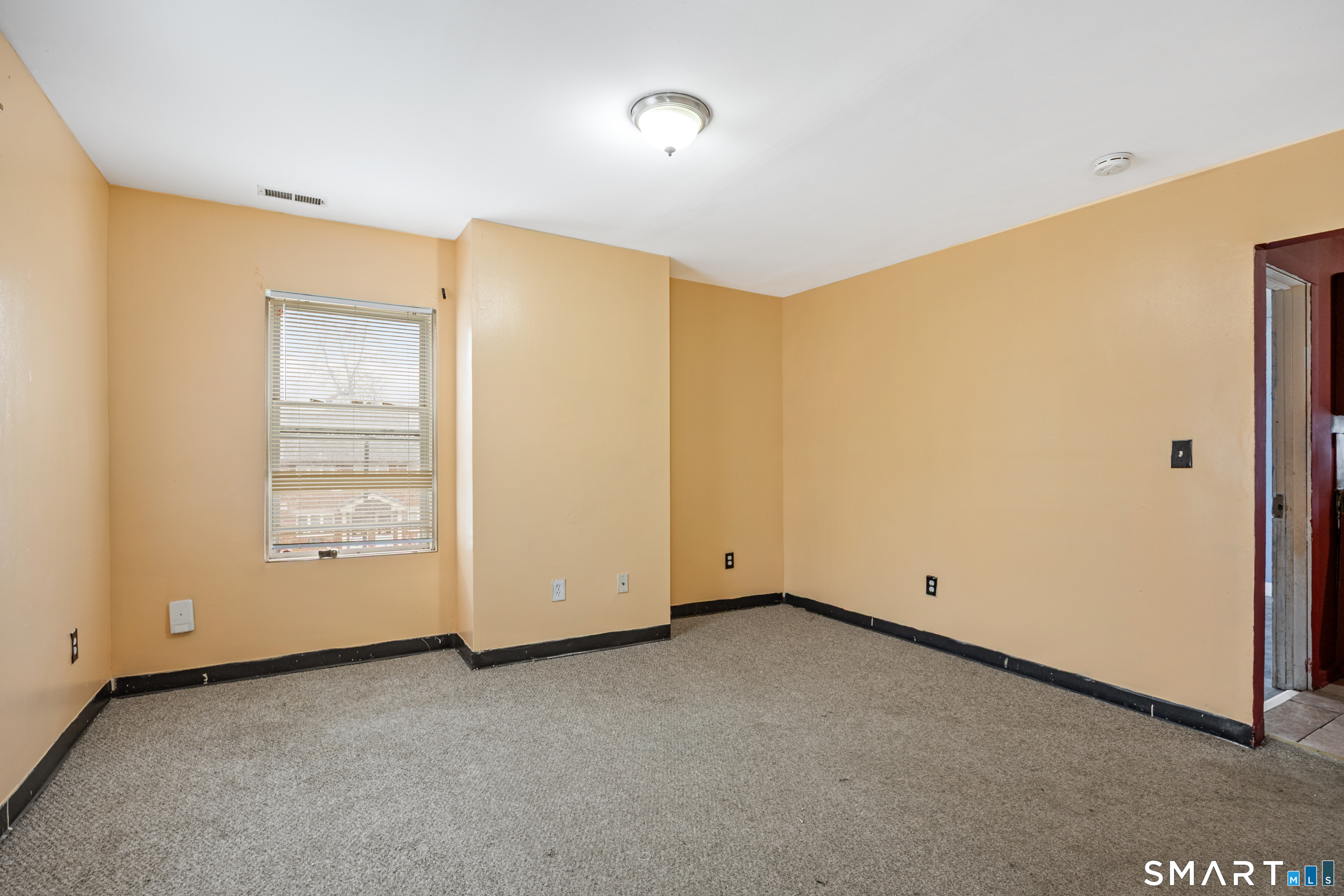 33 Martin Street Hartford, CT 06120 - Photo 18 of 35