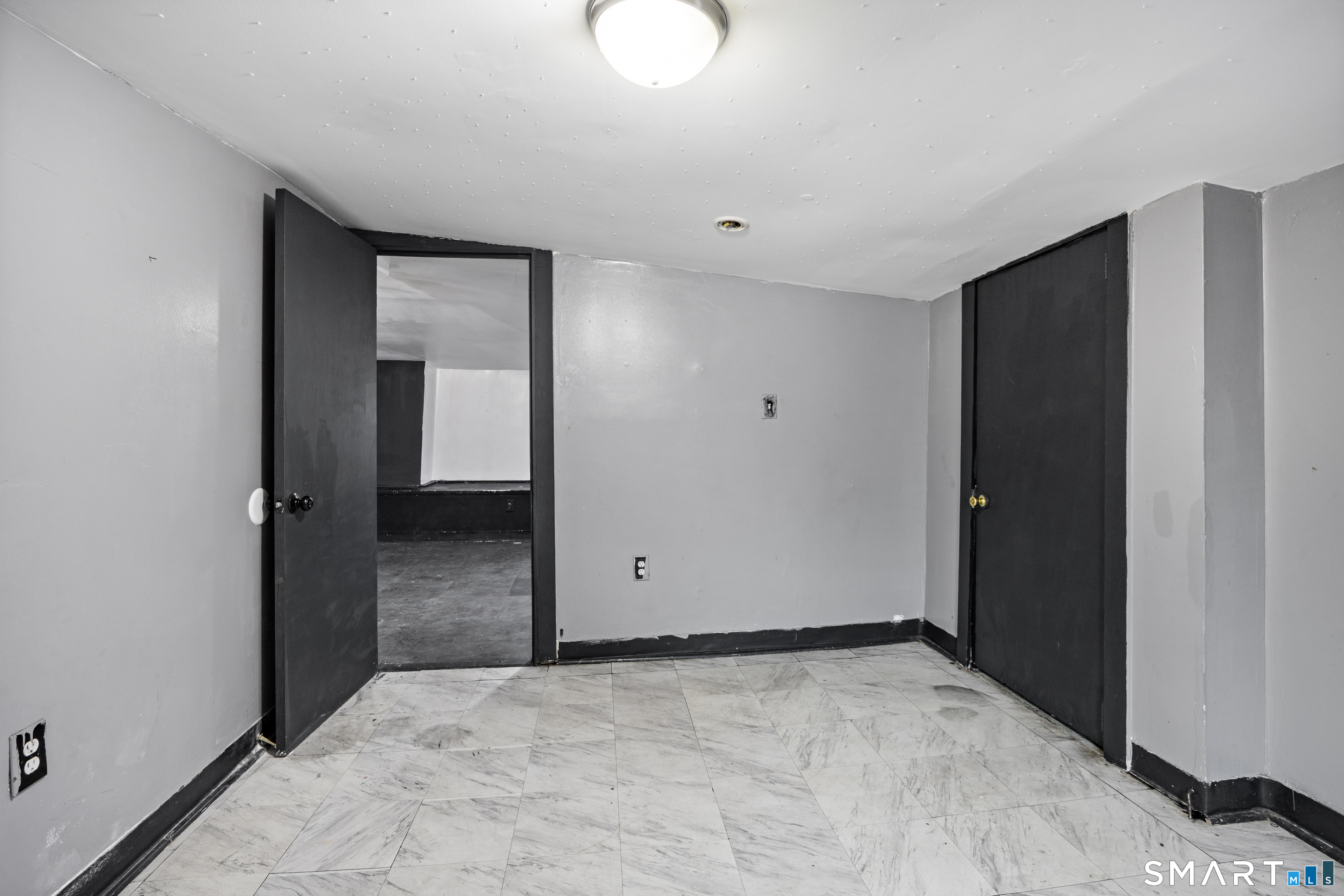 33 Martin Street Hartford, CT 06120 - Photo 29 of 35