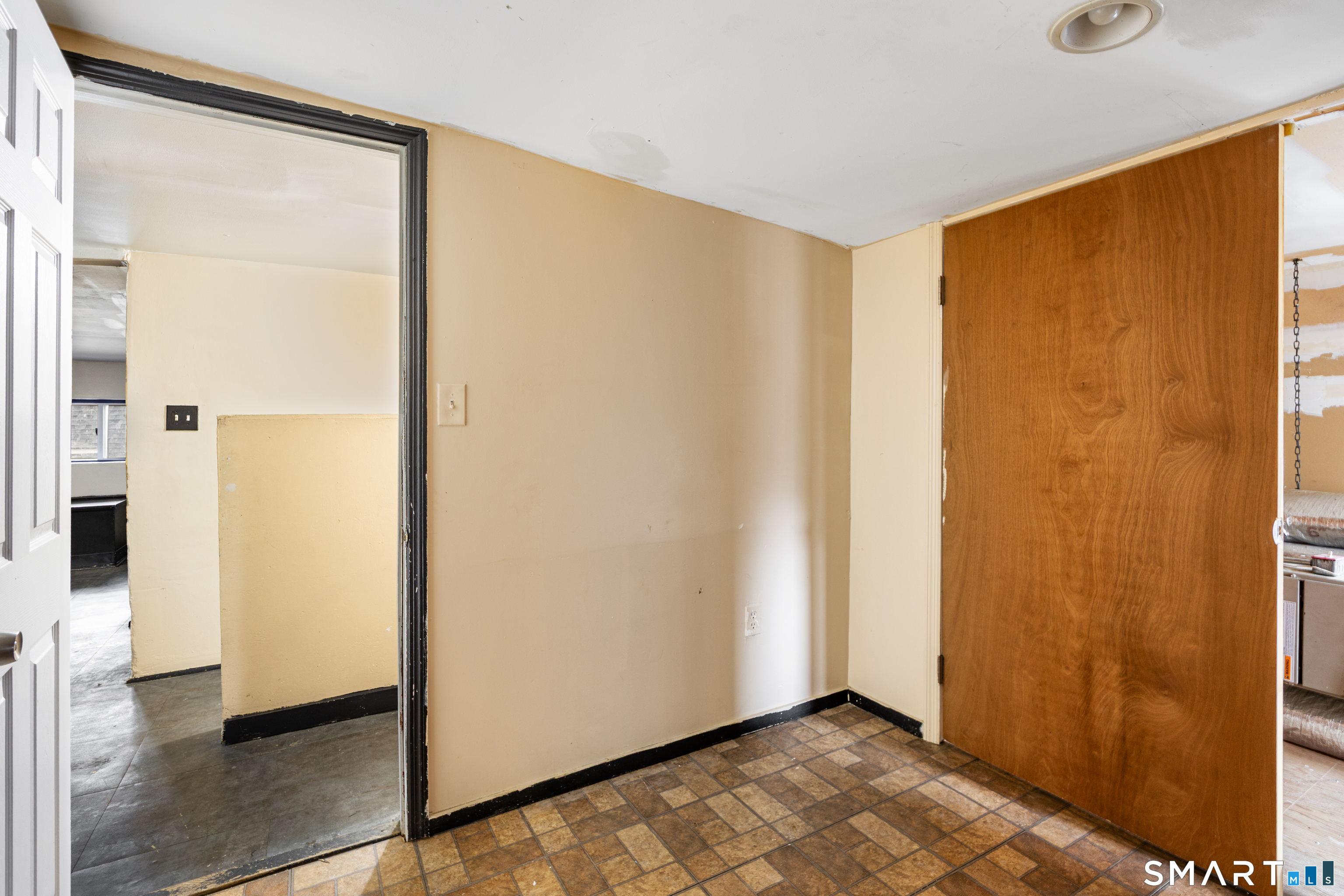 33 Martin Street Hartford, CT 06120 - Photo 31 of 35 Bonus Room