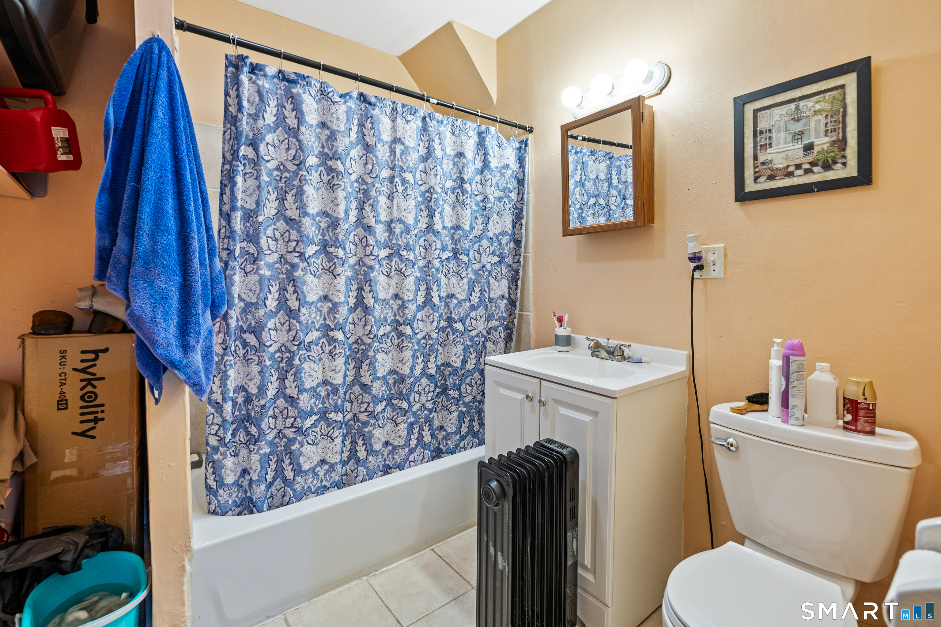 33 Martin Street Hartford, CT 06120 - Photo 10 of 35