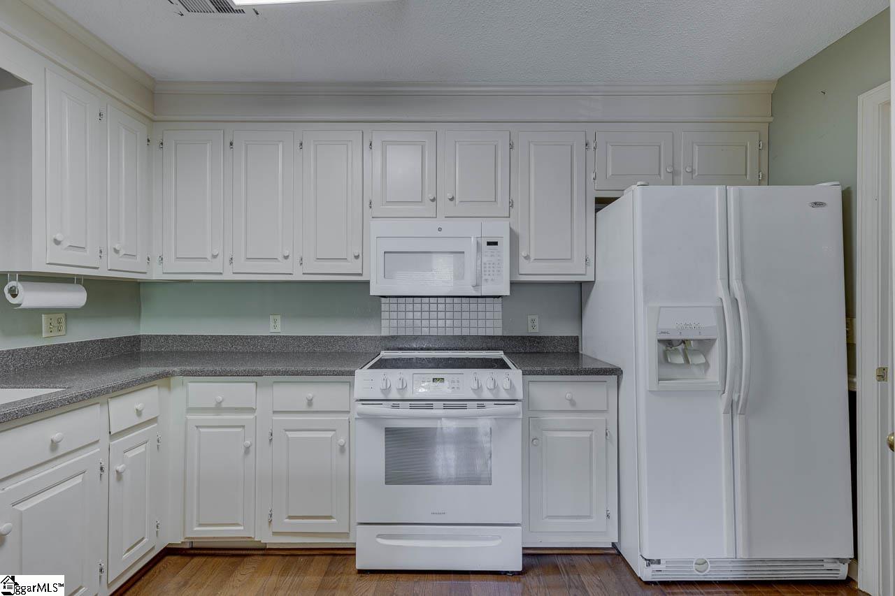 2 Club Pointe Taylors, SC 29687 - Photo 11 of 26 Gallery Image 11
