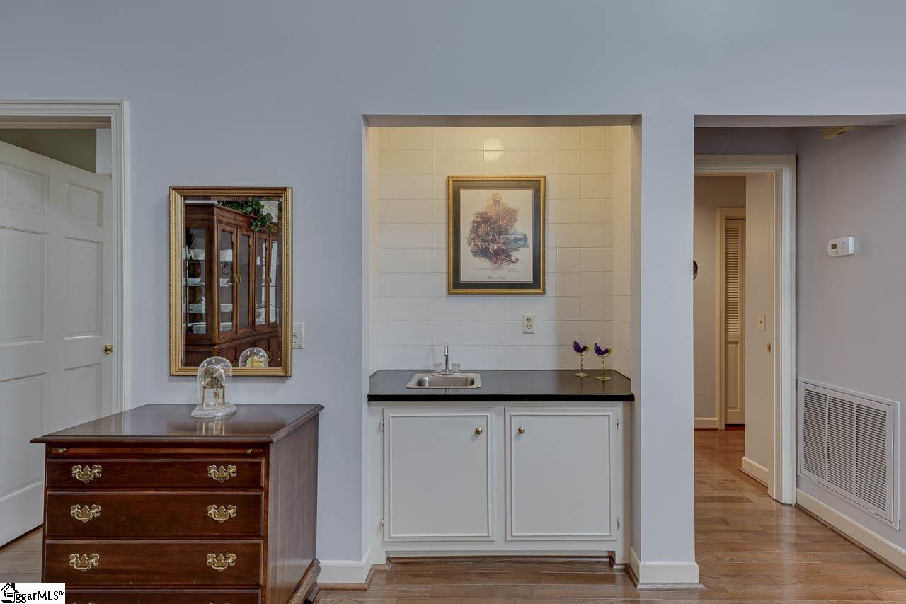 2 Club Pointe Taylors, SC 29687 - Photo 9 of 26 Gallery Image 9