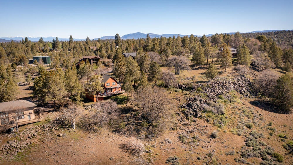 4626 Cooper's Hawk Road Klamath Falls, OR 97601 - Photo 8 of 70 4626CoopersHawkRd.-5