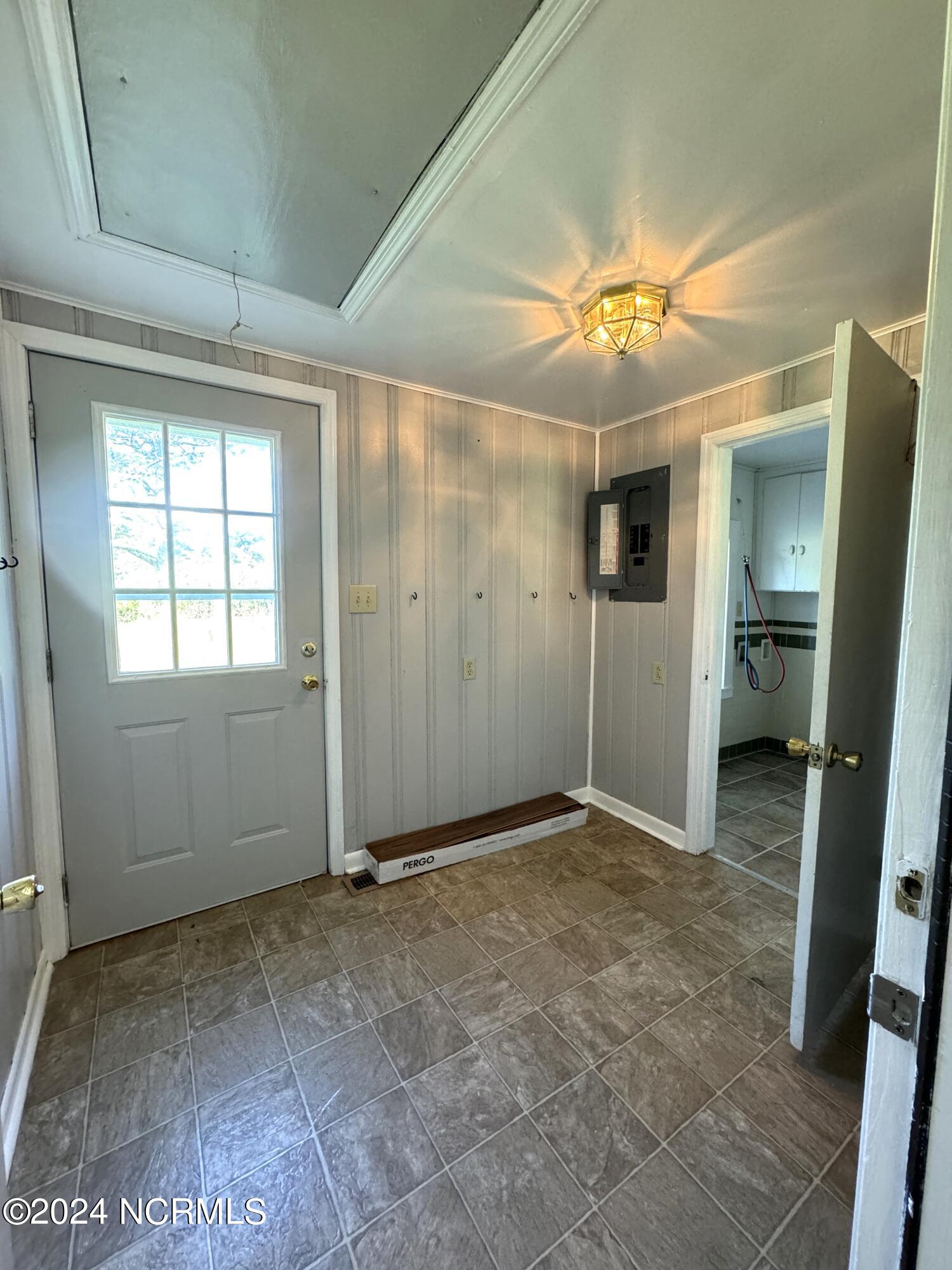 2274 Dawson Cabin Road Jacksonville, NC 28540 - Photo 13 of 29 20240516_123516107_iOS