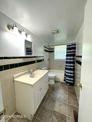 $1,250 | 2274 Dawson Cabin Road, Jacksonville, NC 28540