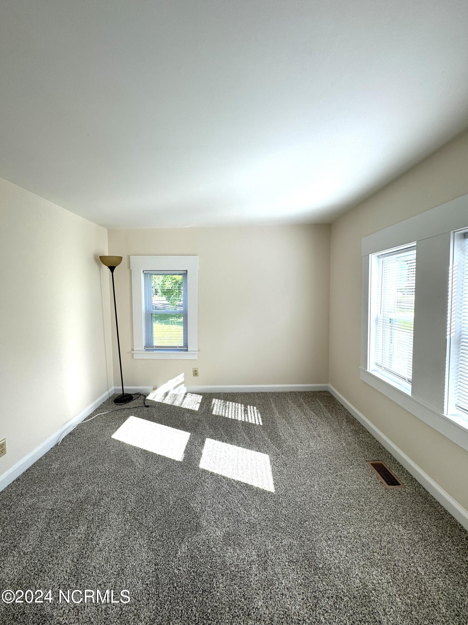 2274 Dawson Cabin Road Jacksonville, NC 28540 - Photo 21 of 29 20240516_123754005_iOS