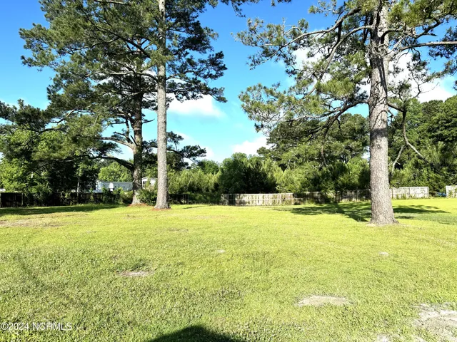 $1,250 | 2274 Dawson Cabin Road, Jacksonville, NC 28540