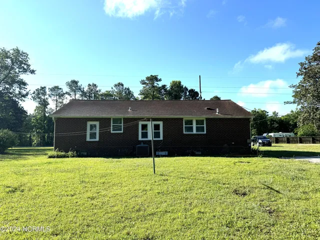 $1,250 | 2274 Dawson Cabin Road, Jacksonville, NC 28540