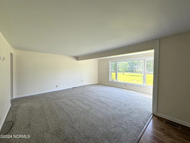 $1,250 | 2274 Dawson Cabin Road, Jacksonville, NC 28540