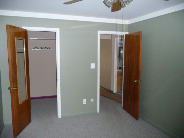 24301 Kelly Road, Unit 110 Eastpointe, MI 48021 - Photo 5 of 5 31038241-4.JPG