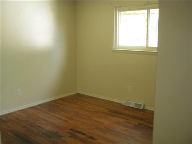2483 Daily Road Columbus, OH 43232 - Photo 8 of 19 Gallery Image 8