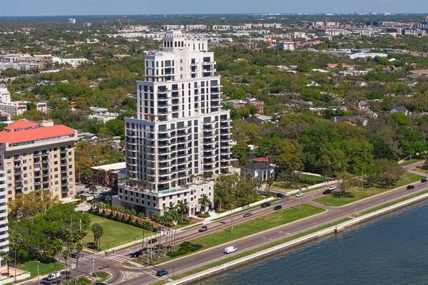 $2,235,000 | 2103 Bayshore Boulevard, Unit 605, Tampa, FL 33606