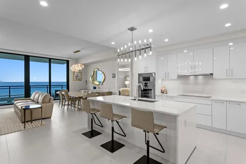 $2,299,900 | 2103 Bayshore Boulevard, Unit 605, Tampa, FL 33606