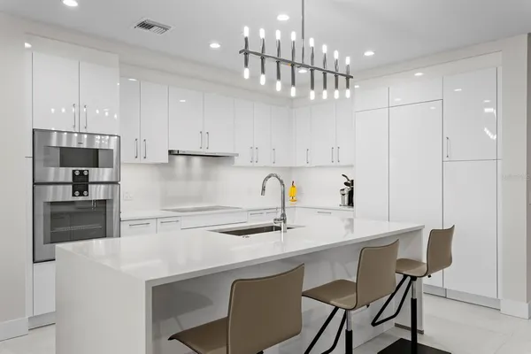 $2,299,900 | 2103 Bayshore Boulevard, Unit 605, Tampa, FL 33606