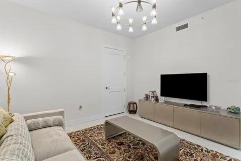 $2,299,900 | 2103 Bayshore Boulevard, Unit 605, Tampa, FL 33606