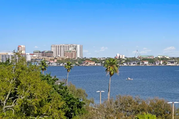 $2,299,900 | 2103 Bayshore Boulevard, Unit 605, Tampa, FL 33606