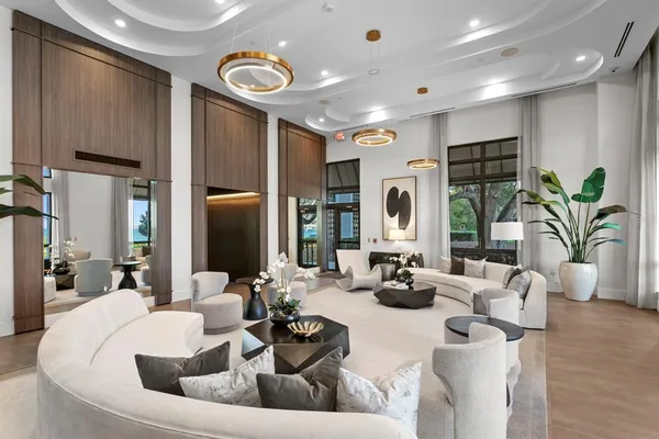 $2,299,900 | 2103 Bayshore Boulevard, Unit 605, Tampa, FL 33606