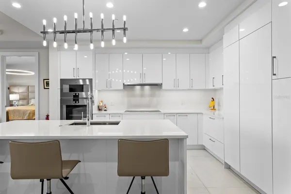 $2,299,900 | 2103 Bayshore Boulevard, Unit 605, Tampa, FL 33606