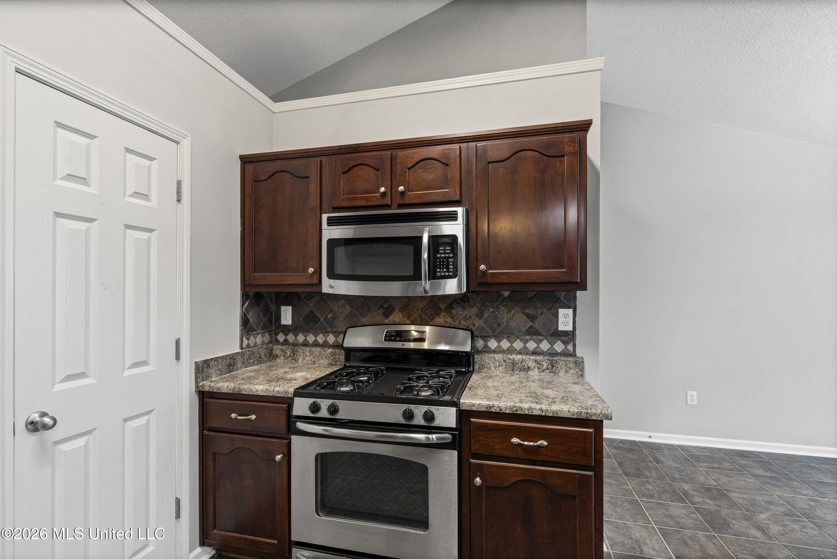 10481 Rhapsody Cove Walls, MS 38680 - Photo 10 of 29 10__dsc6978_print