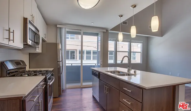 $6,380 | 1023 Doreen Place, Unit H, Venice, CA 90291