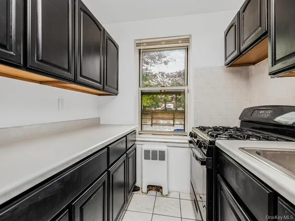 $274,900 | 144 Ravine Avenue, Unit 2C, Yonkers, NY 10701