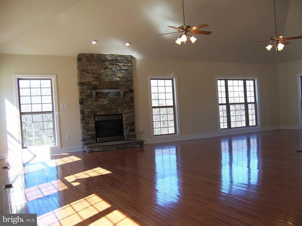 15421 Barnes Road New Windsor, MD 21776 - Photo 4 of 4 Interior (General)