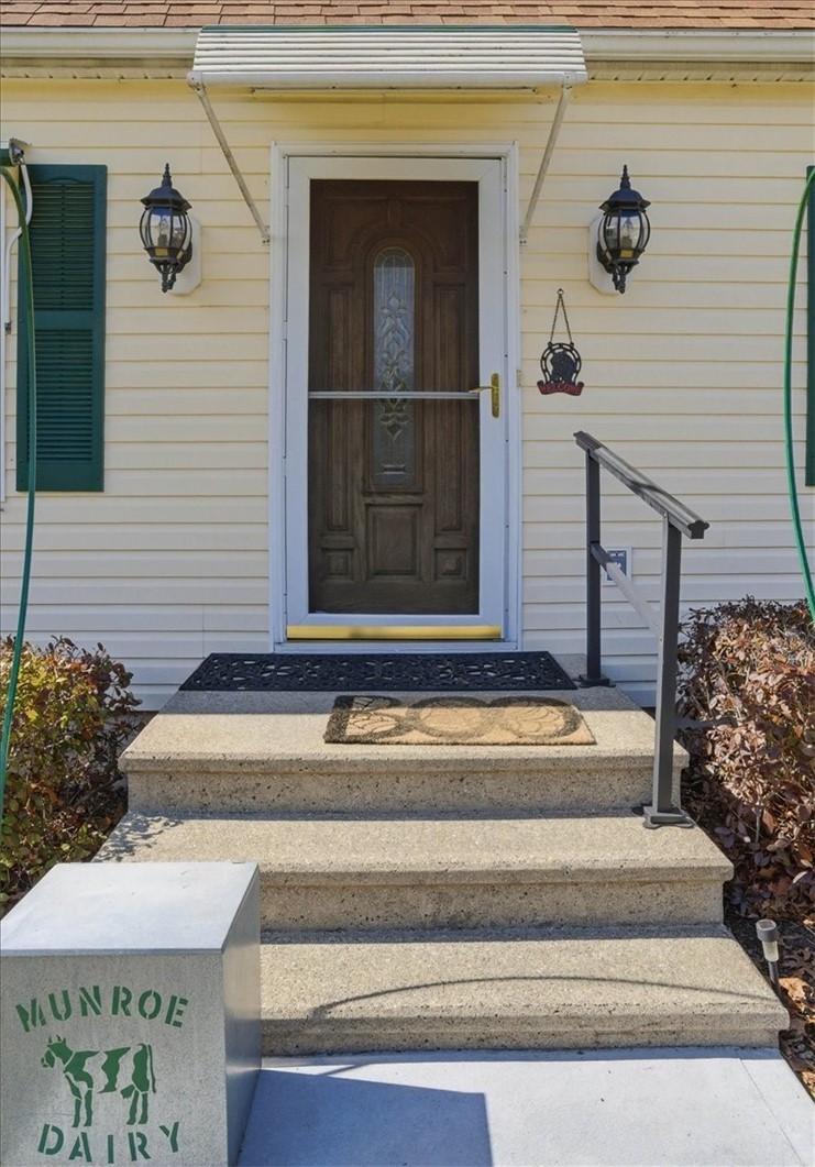 357 William Reynolds Road Exeter, RI 02822 - Photo 5 of 32