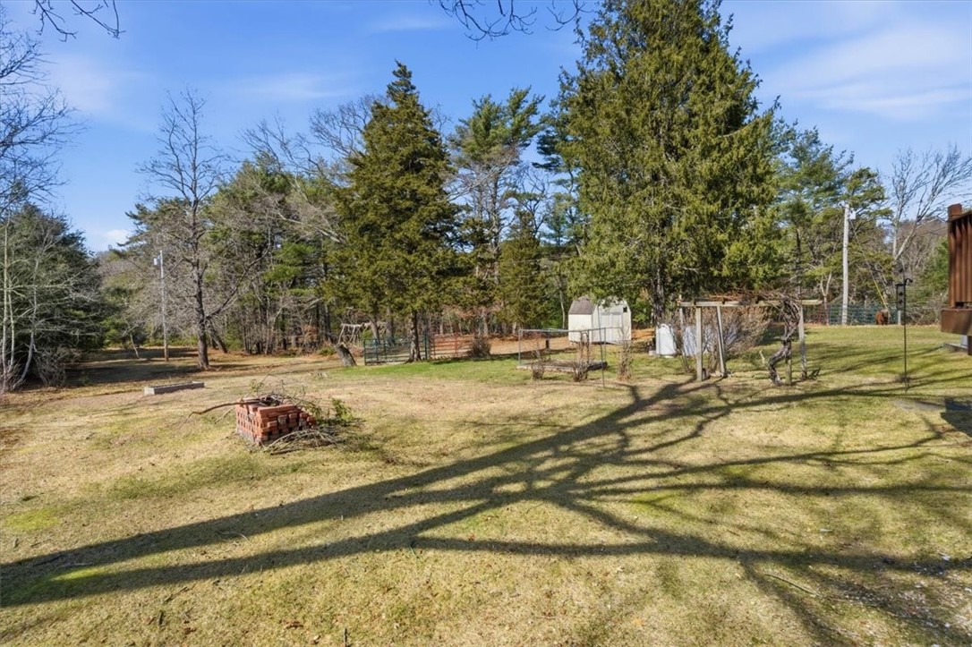 357 William Reynolds Road Exeter, RI 02822 - Photo 7 of 32