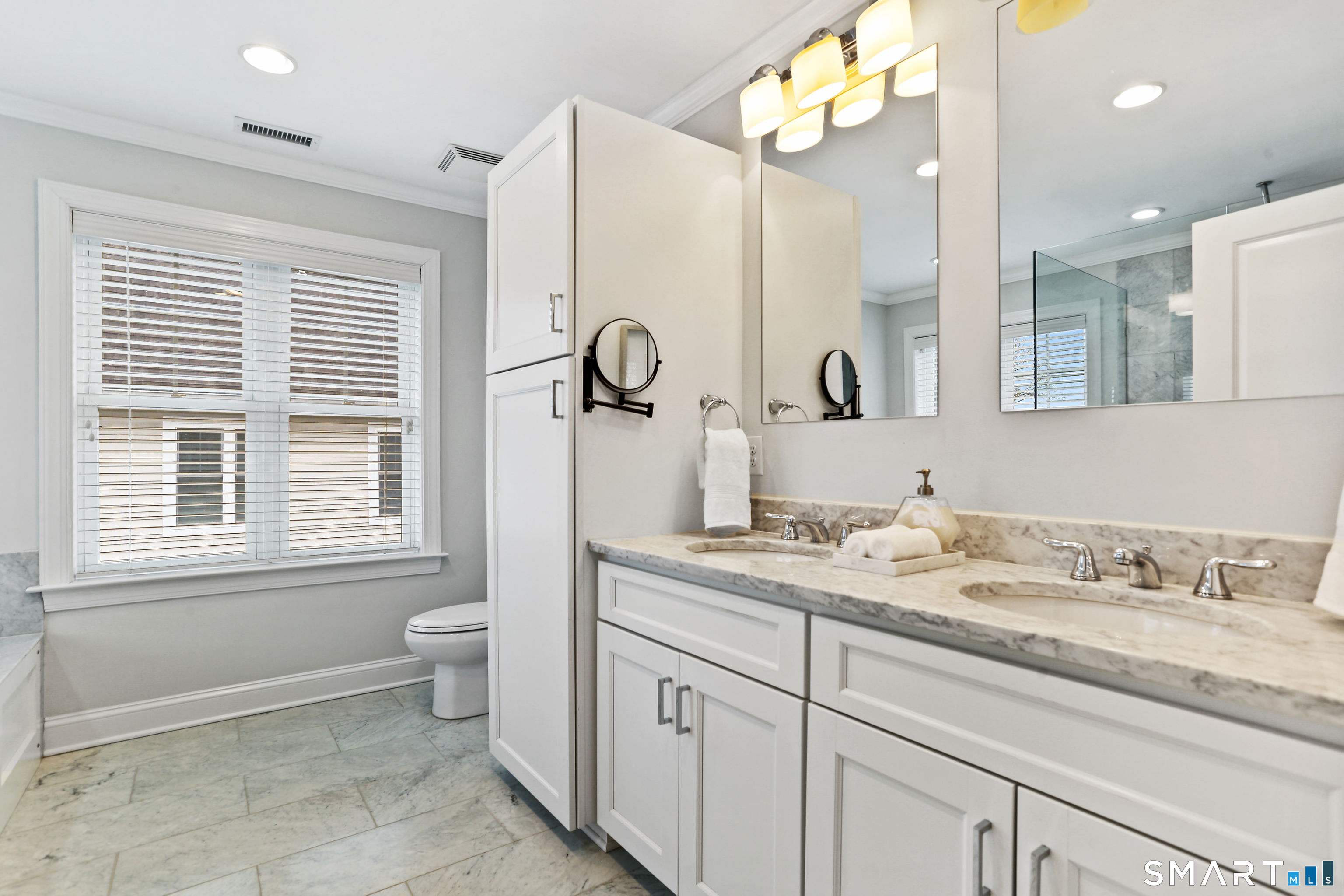 302 High Street Fairfield, CT 06824 - Photo 17 of 37