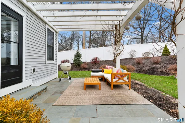 $1,150,000 | 302 High Street, Fairfield, CT 06824