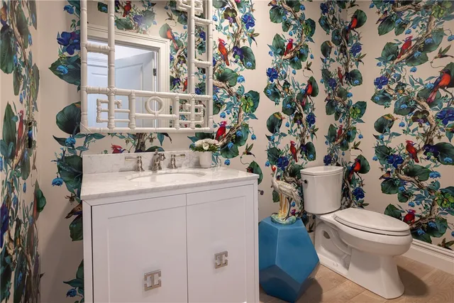 $2,000,000 | 78 Rhode Island Avenue, Unit 8, Newport, RI 02840