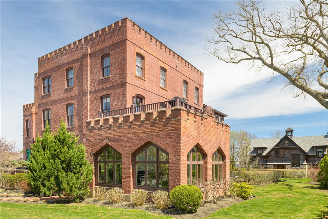 78 Rhode Island Avenue, Unit 8 Newport, RI 02840 - Photo 25 of 34