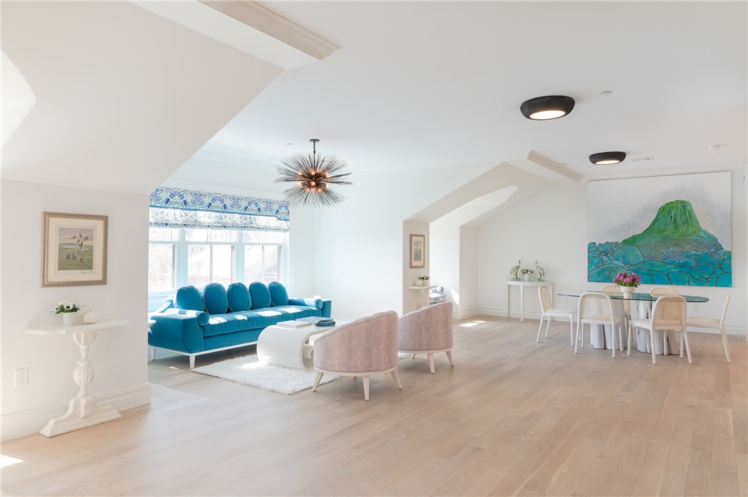 78 Rhode Island Avenue, Unit 8 Newport, RI 02840 - Photo 3 of 34