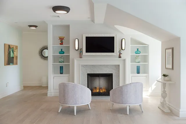 $2,000,000 | 78 Rhode Island Avenue, Unit 8, Newport, RI 02840