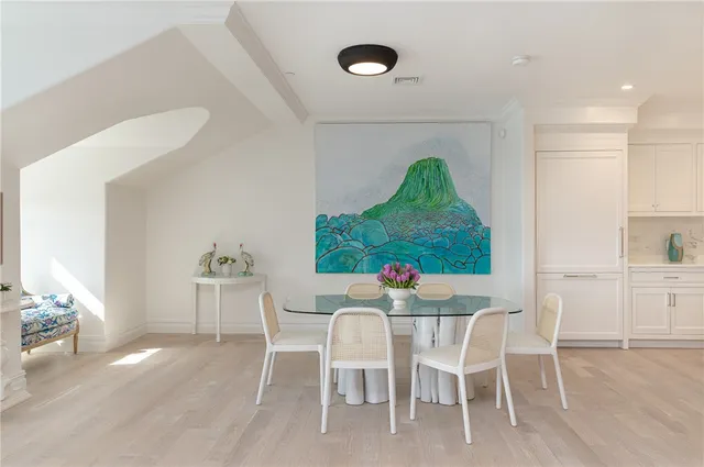 $2,000,000 | 78 Rhode Island Avenue, Unit 8, Newport, RI 02840