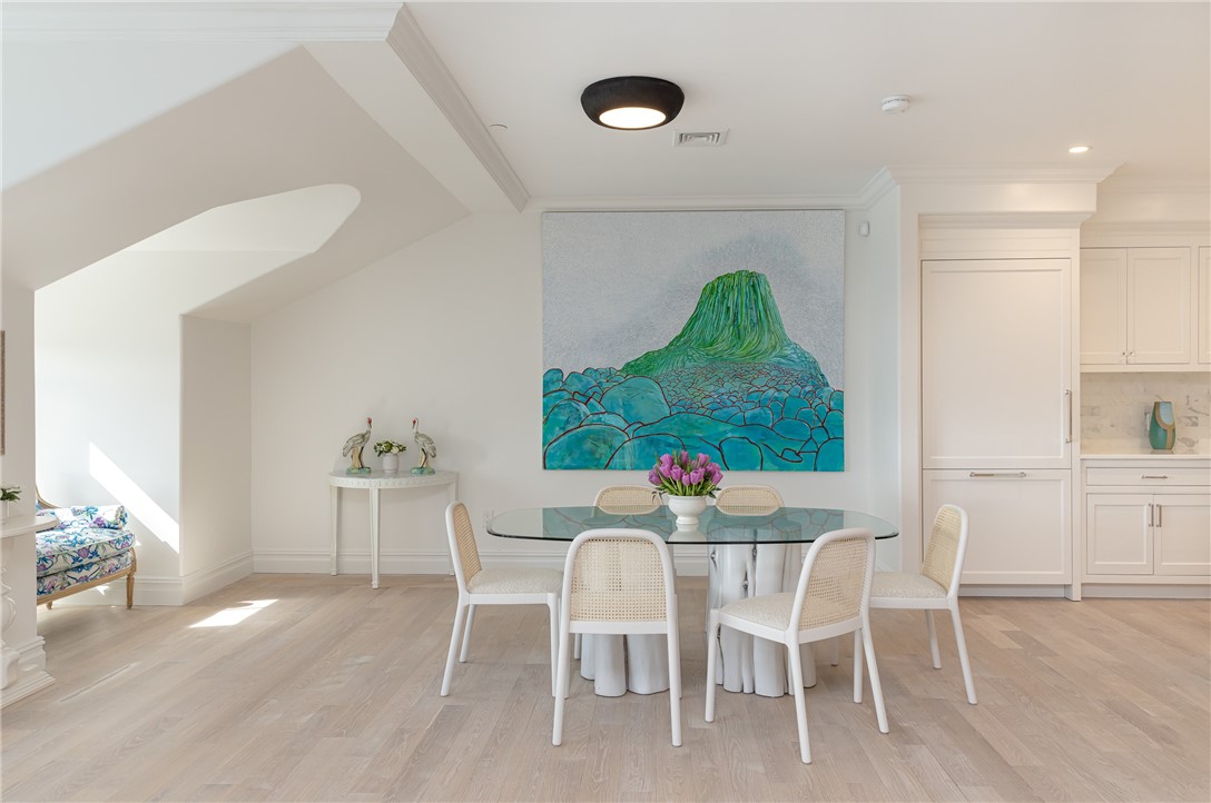 78 Rhode Island Avenue, Unit 8 Newport, RI 02840 - Photo 6 of 34