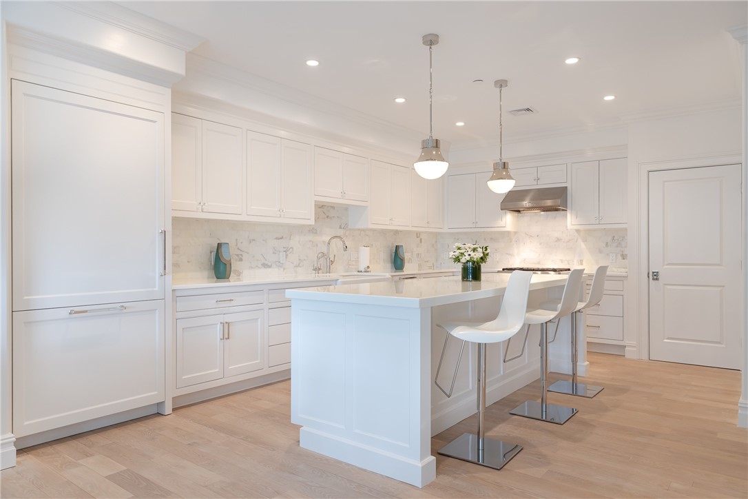 78 Rhode Island Avenue, Unit 8 Newport, RI 02840 - Photo 8 of 34