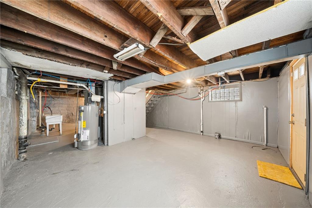 617 Danbury Street Pittsburgh, PA 15214 - Photo 27 of 32