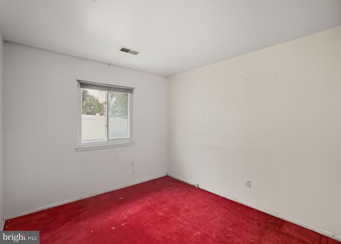 2409 Mary Place Fort Washington, MD 20744 - Photo 15 of 18 an empty room with a window